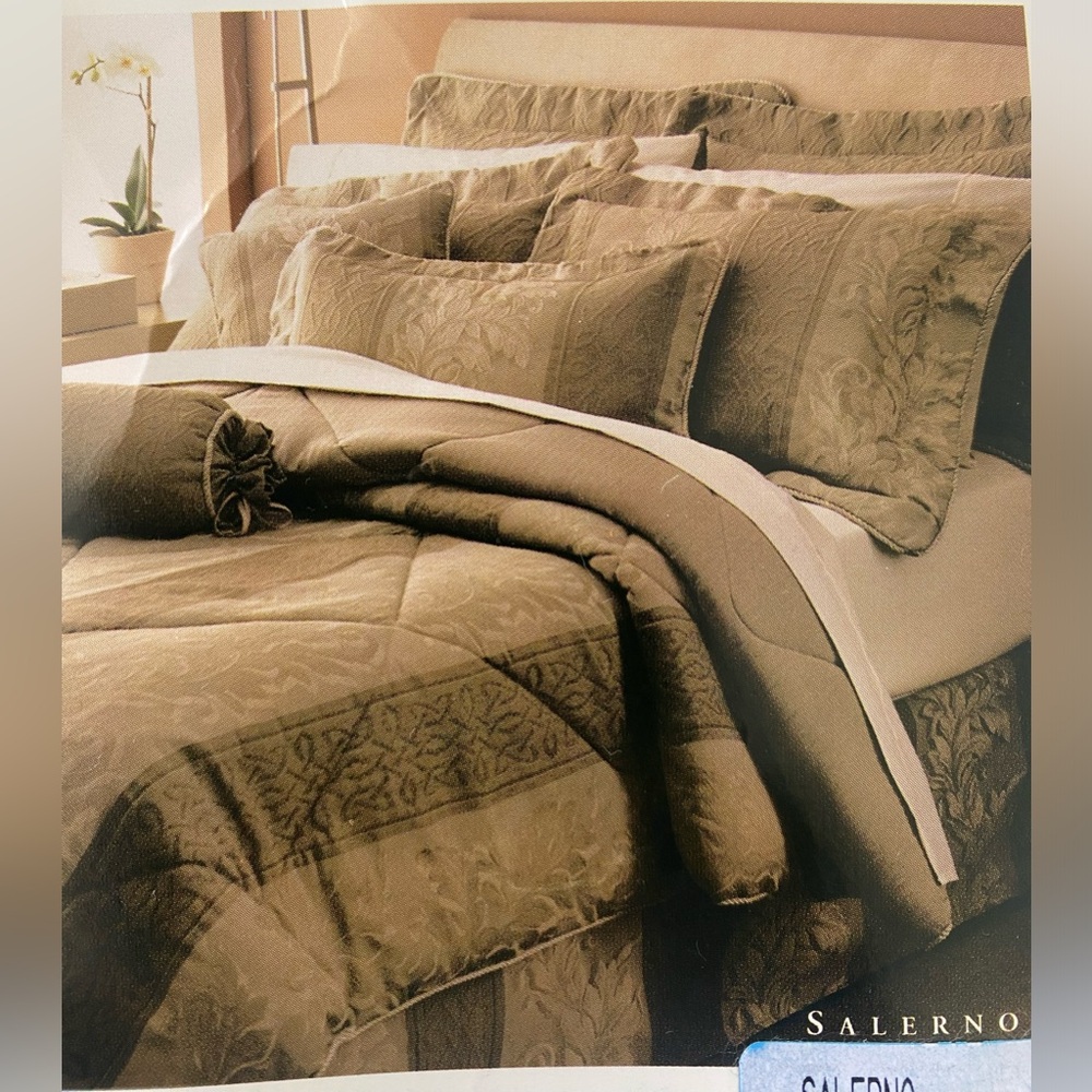 Bedskirt